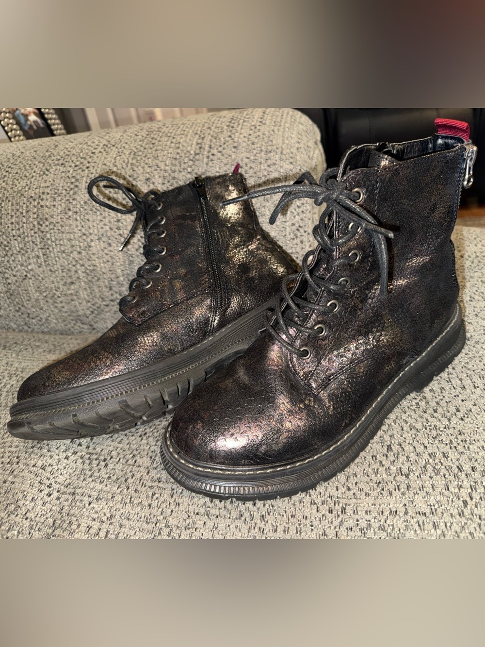 Jelly pop Metallic Black Lace-Up Combat Boots